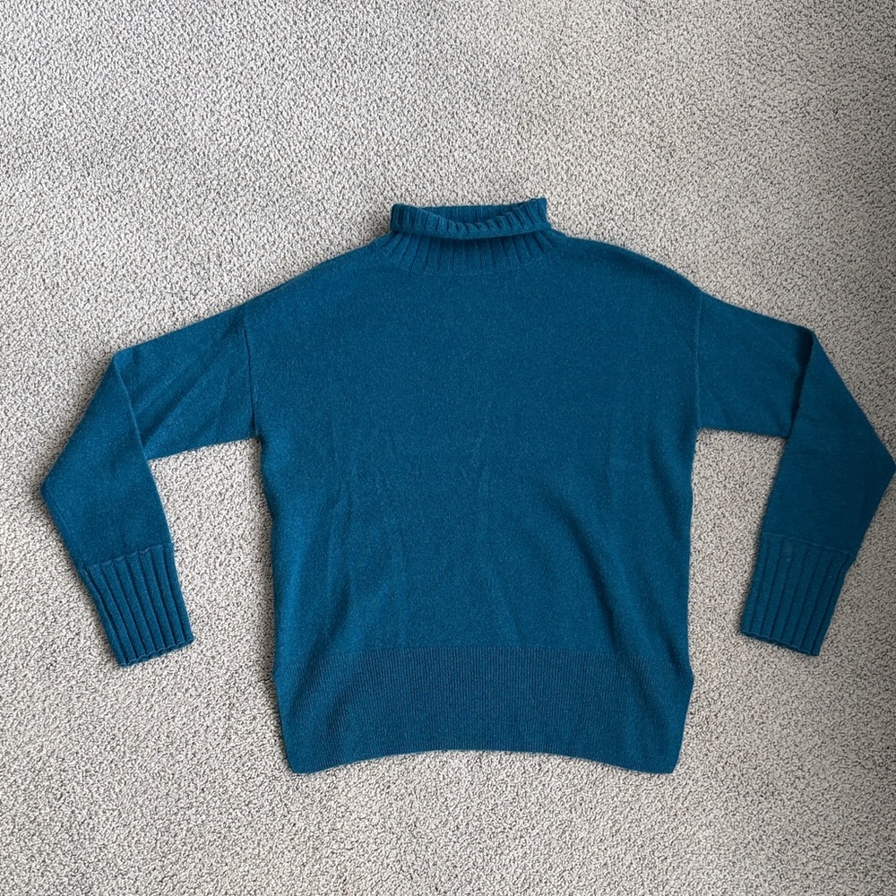 White + Warren Cashmere Sweater